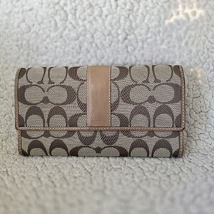 Coach trifold wallet